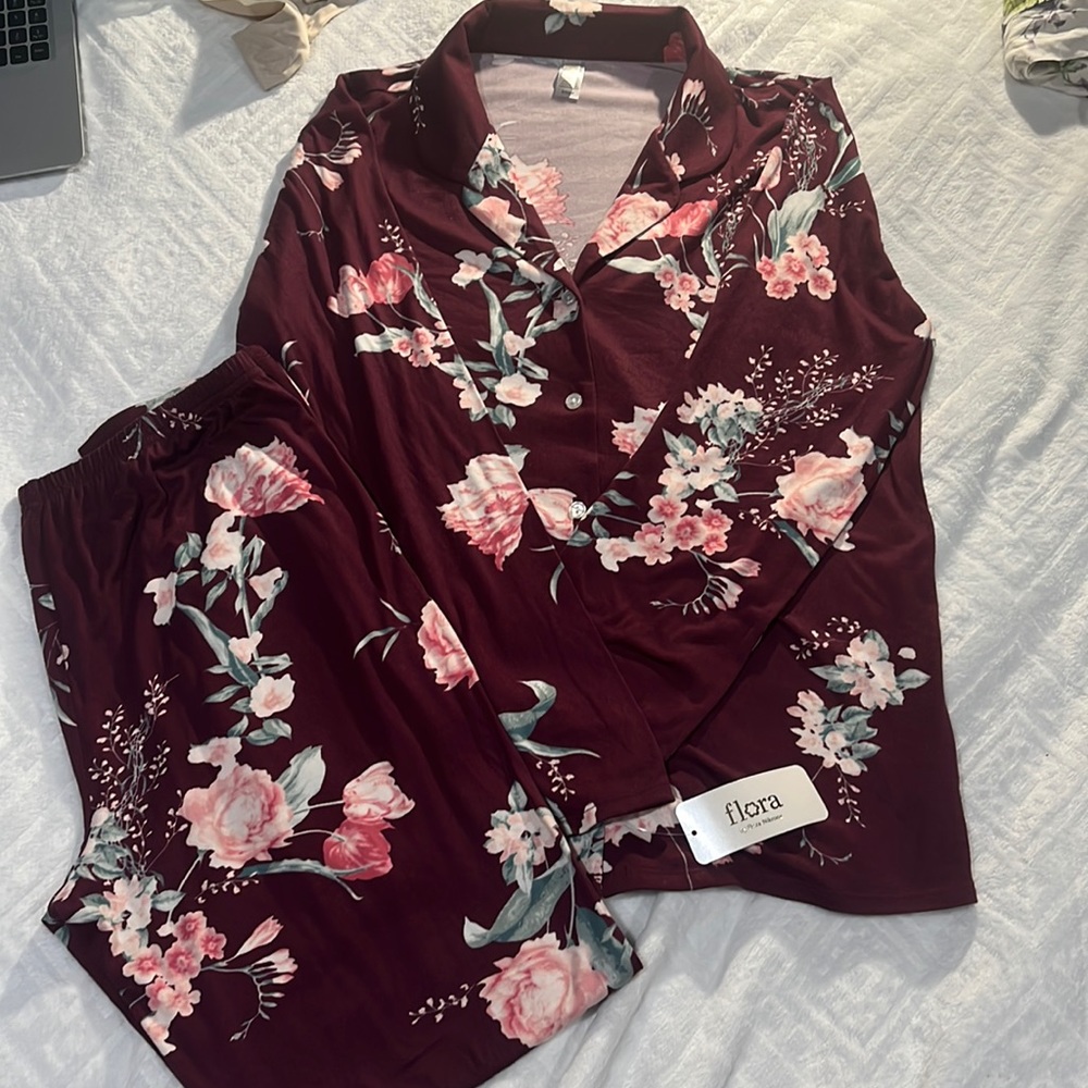 Tammy Notch Pajama-Flora Nikrooz